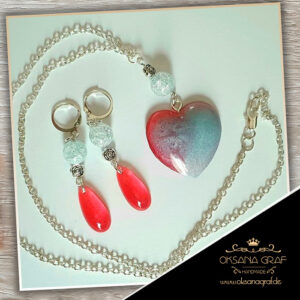 Handgefertigter/ Handgemachter Schmuck, Halsketten, Set mit Ohrringe, Herzform, Eis und Flame Harz Halskette, Harz Schmuck, Epoxidharz, Geschenk für Sie, Geburtstagsgeschenk, Anhänger kette, modern, original von Oksana Graf