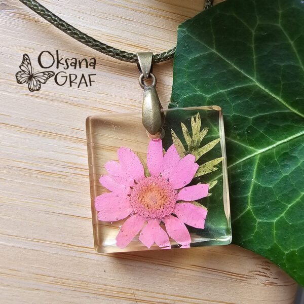 Leder Schnur Halskette für damen, für sie, Epoxidharz mit Blume, Anhänger