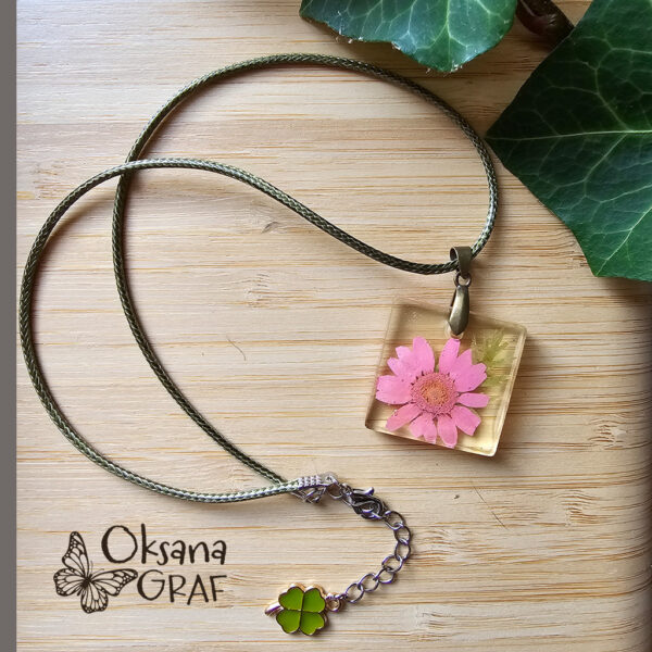 Leder Schnur Halskette für damen, für sie, Epoxidharz mit Blume, Anhänger