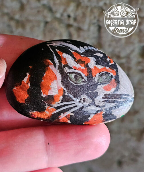 Bemalte Steine, Kieselstein Malerei, Katze auf stein gemalt, handmade, glücksteine, reisesteine